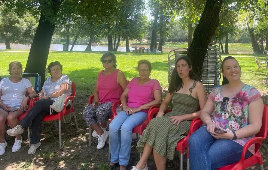 Foto 9 - El Centro de Adultos celebra el inminente final del curso con una comida conjunta en El Pic&oacute;n