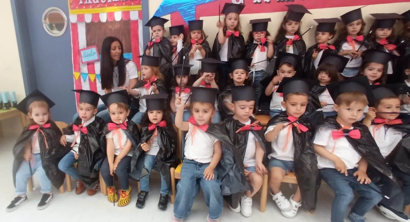 Foto 2 - La Escuela Infantil grad&uacute;a a su nueva generaci&oacute;n de &lsquo;magos&rsquo;