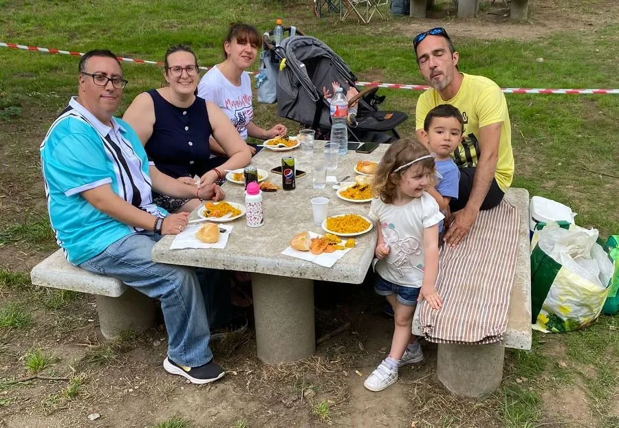 Foto 11 - M&aacute;s de 120 personas participan en el D&iacute;a de la Familia de la AMPA de Misioneras