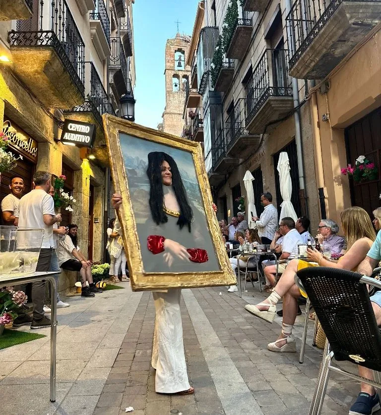 Foto 6 - La calle San Juan festeja la noche que le da nombre con brindis incluido por el premio conseguido