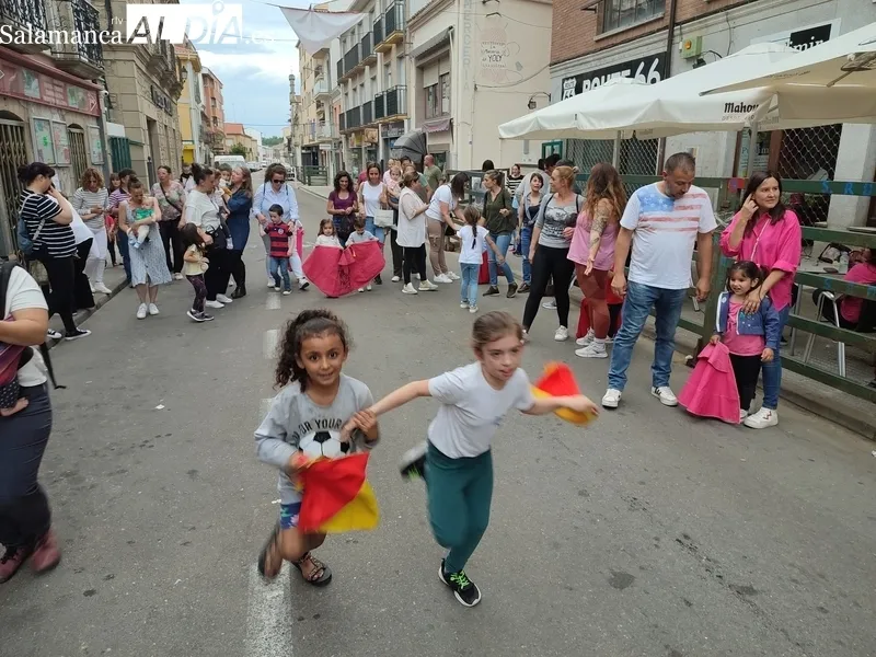 Los carretones marcan el comienzo de las fiestas del Corpus en Vitigudino / CORRAL 