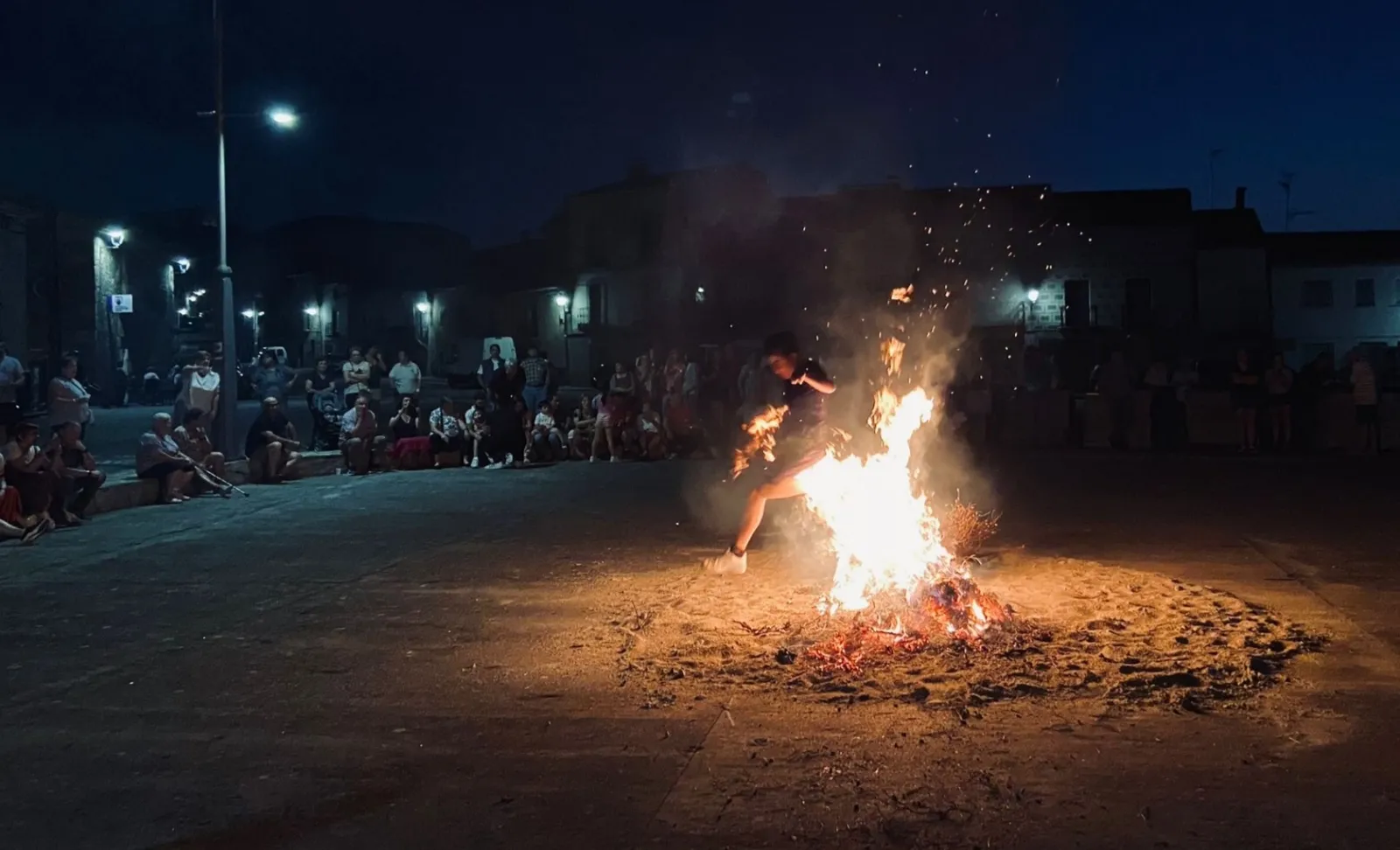 Foto 5 - Vilvestre celebra San Juan con un convite y la tradicional hoguera
