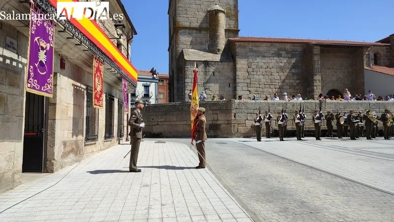 Jura de Bandera para personal civil en Vitigudino / CORRAL Y SÁNCHEZ