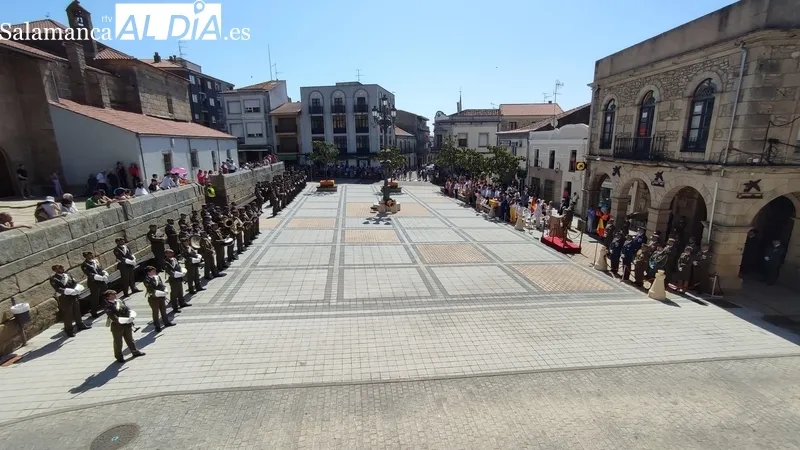 Jura de Bandera para personal civil en Vitigudino / CORRAL Y SÁNCHEZ