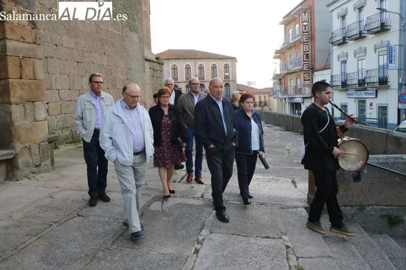 La Cofradía Sacramental Villa de Vitigudino celebraba las Vísperas con las hermanas Ascensión y Marí Carmen Sevillano Sánchez como mayordomas / CORRAL 