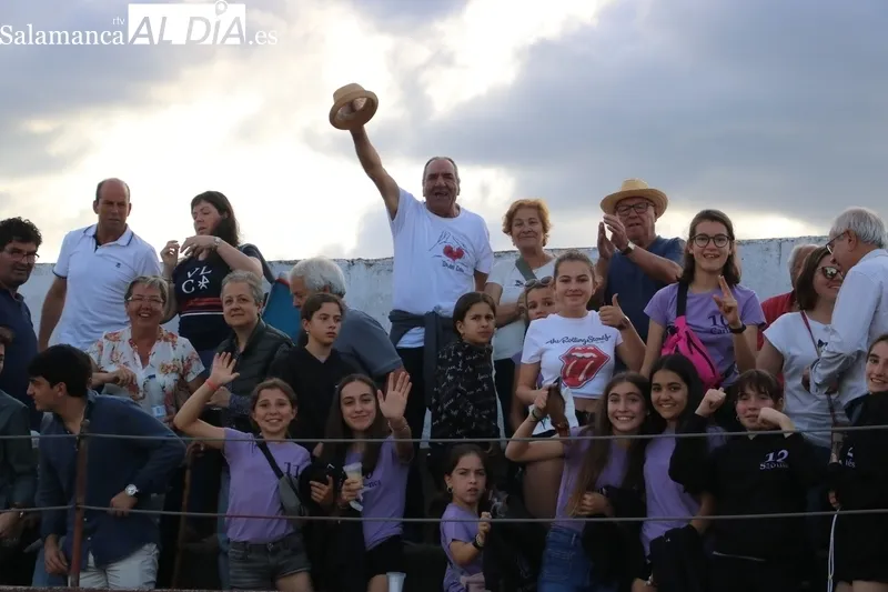 Clase práctica de los alumnos de la Escuela de Tauromaquia en El Cubo de Don Sancho / CORRAL