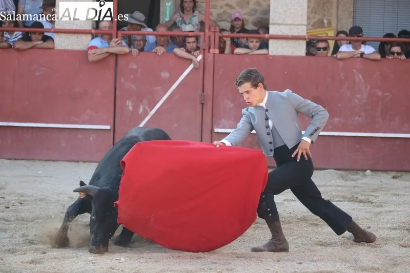 Buena tarde de toros en Bogajo para despedir las fiestas de San Juan  / CORRAL