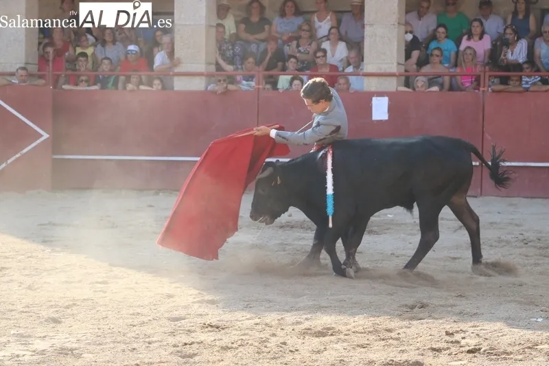 Buena tarde de toros en Bogajo para despedir las fiestas de San Juan  / CORRAL