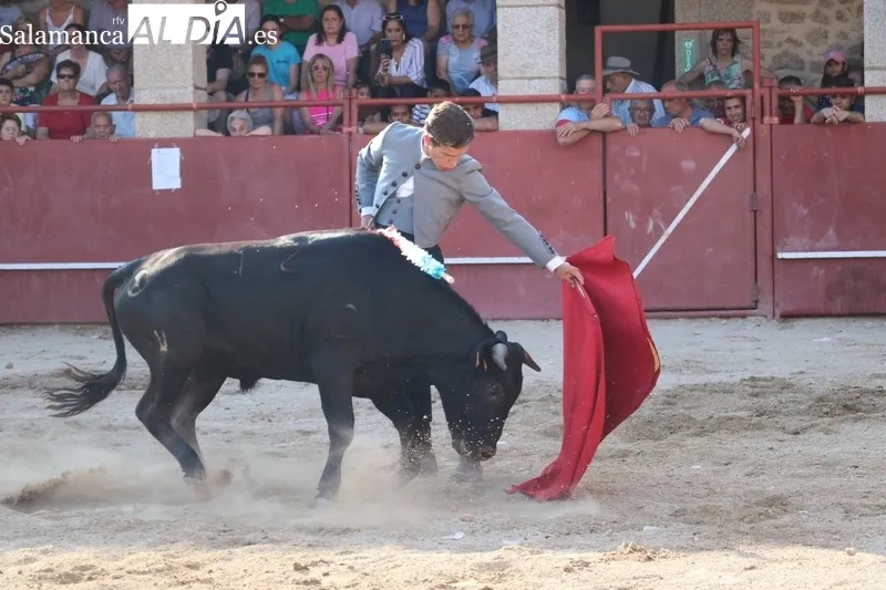 Buena tarde de toros en Bogajo para despedir las fiestas de San Juan  / CORRAL