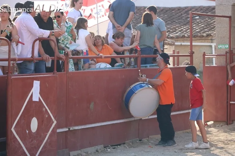 Buena tarde de toros en Bogajo para despedir las fiestas de San Juan  / CORRAL
