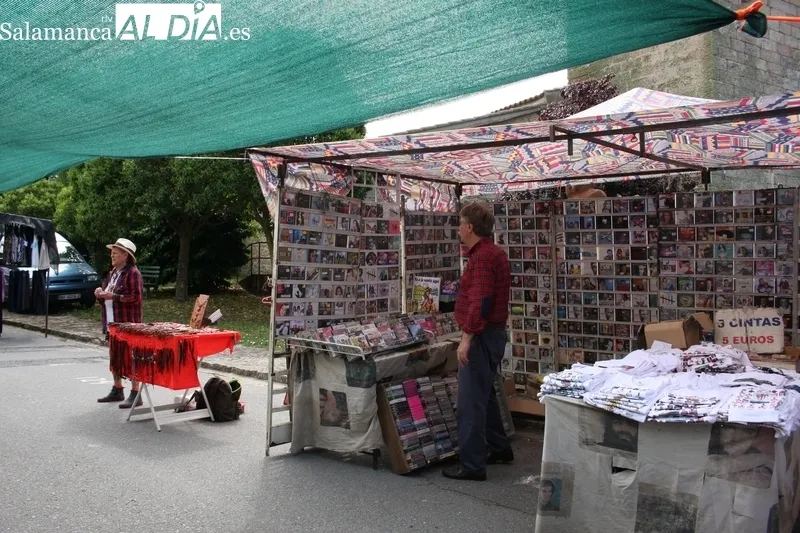 Mercadillo portugués en Trabanca de este primer domingo de junio de 2023