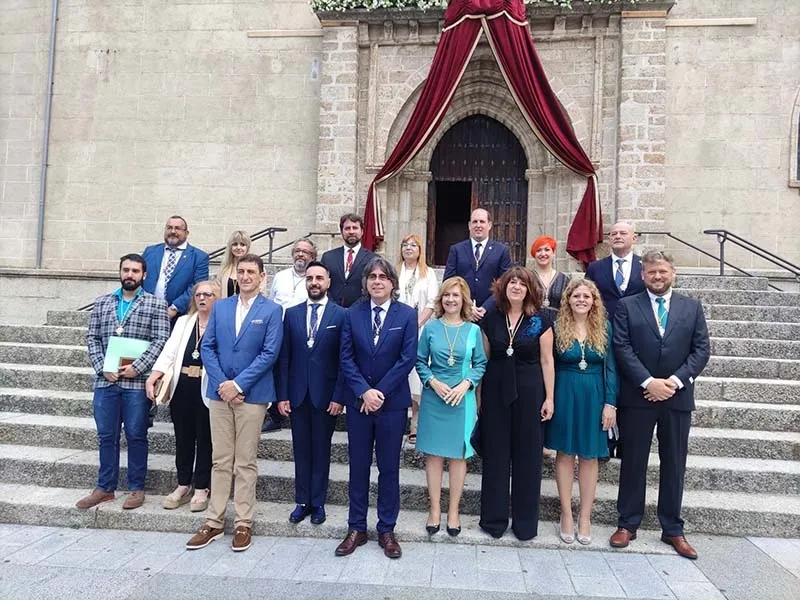 Foto 2 - Luis Francisco Mart&iacute;n toma posesi&oacute;n como nuevo alcalde de B&eacute;jar