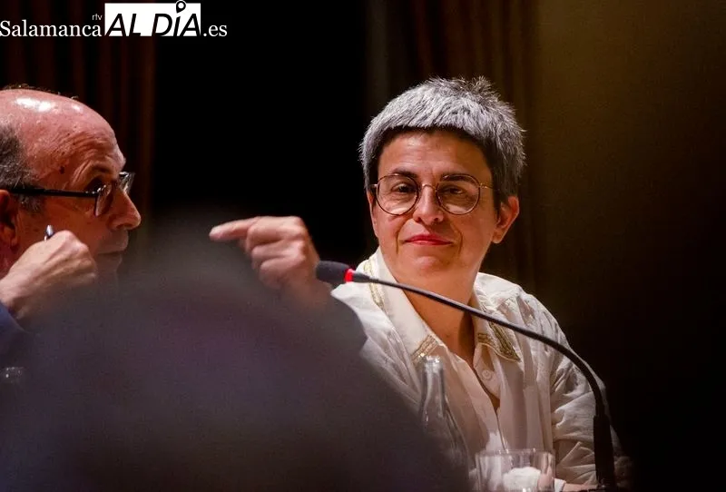 Presentación en el Casino de Salamanca del libro de Miguel Ángel del Arco sobre Inés Luna. Foto de Carmen Borrego