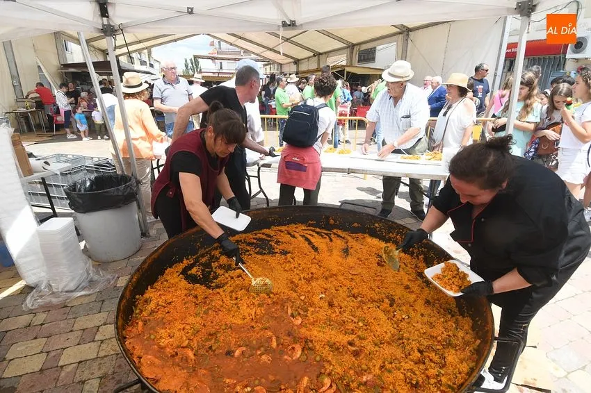 Paella popular fin corpus La Fuente/ Fotos: Adrián M.Pastor
