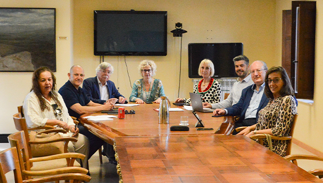Alfonso Miranda Londoño y Abraham Velarde González, ganadores del Premio Alumni USAL a la excelencia académica José Manuel Gómez Pérez