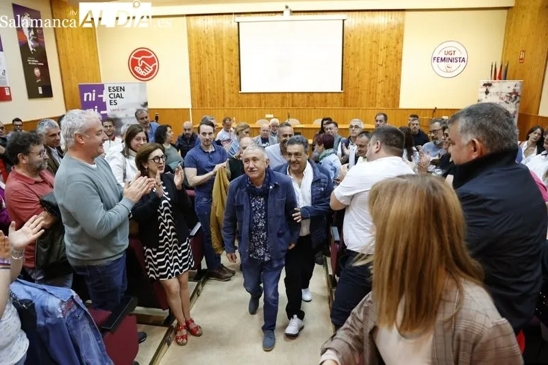 El secretario general de UGT, Pepe Álvarez,clausura las jornadas de formación de Fesmc UGT que se celebran en Salamanca. Foto de David Sañudo