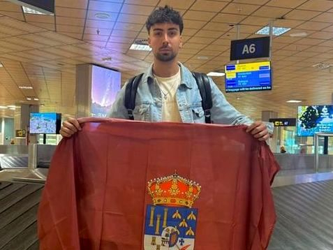 Jony Lorenzo, Míster Salamanca 2023, ya está en Tenerife para representar a la provincia. Así puedes ayudarle