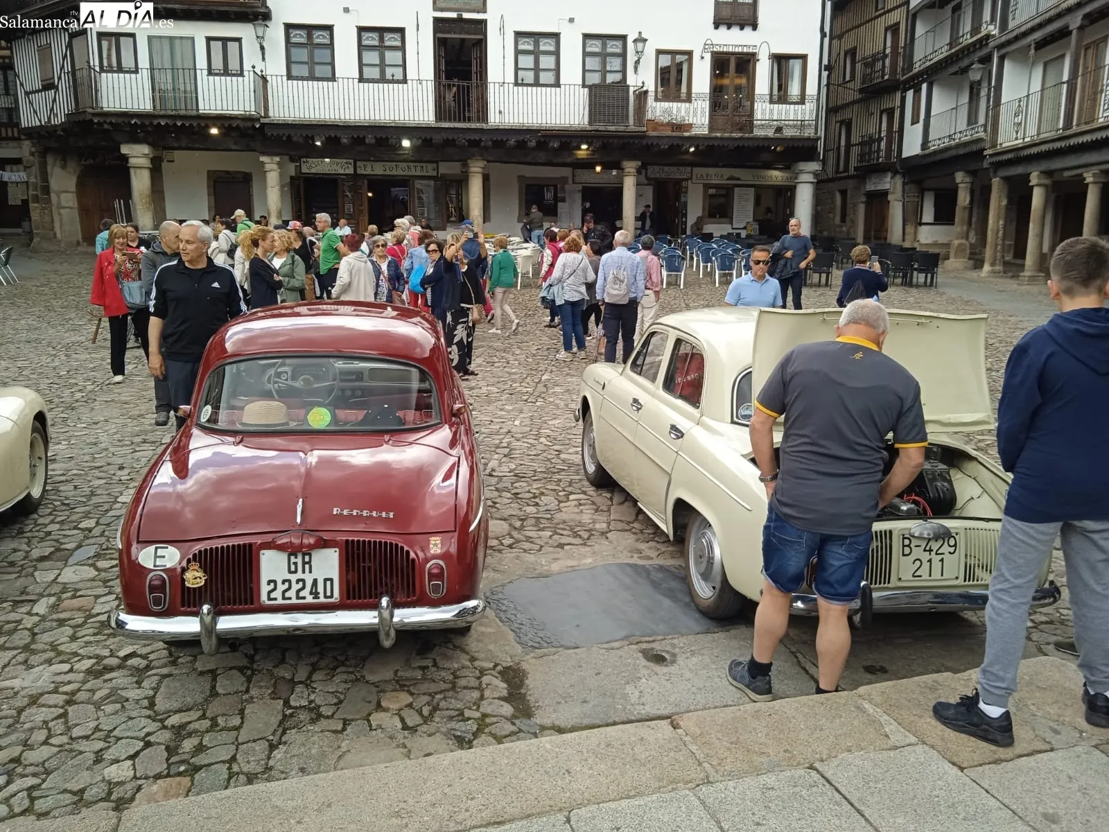 La caravana a su paso por La Alberca