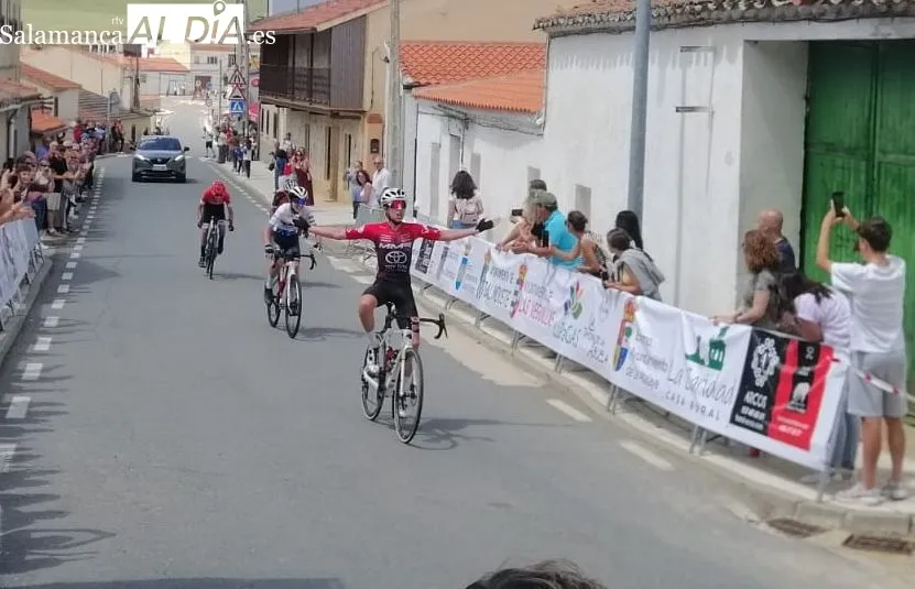 Foto 2 - Aitor Arlandis gana la III Challenge Ciclista Cadete &lsquo;Siega Verde &ndash; Provincia de Salamanca&rsquo;