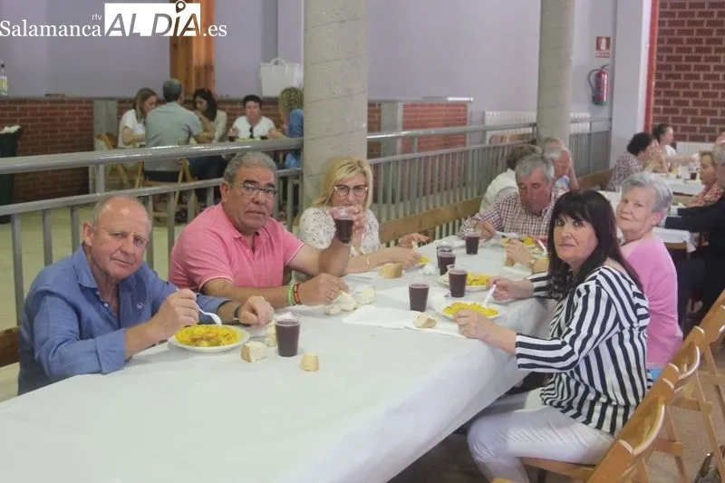 Foto 3 - En El Cubo de Don Sancho se despiden del Corpus con una rica paella