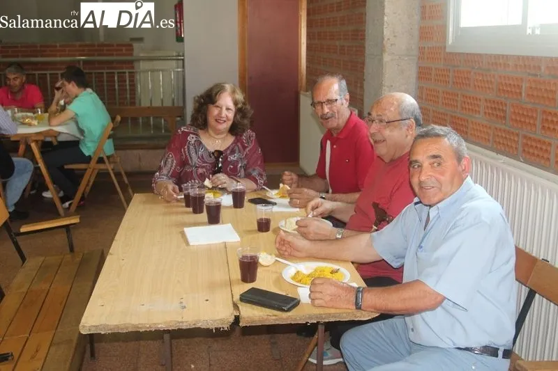 Foto 9 - En El Cubo de Don Sancho se despiden del Corpus con una rica paella