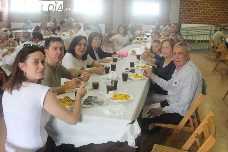Foto 10 - En El Cubo de Don Sancho se despiden del Corpus con una rica paella
