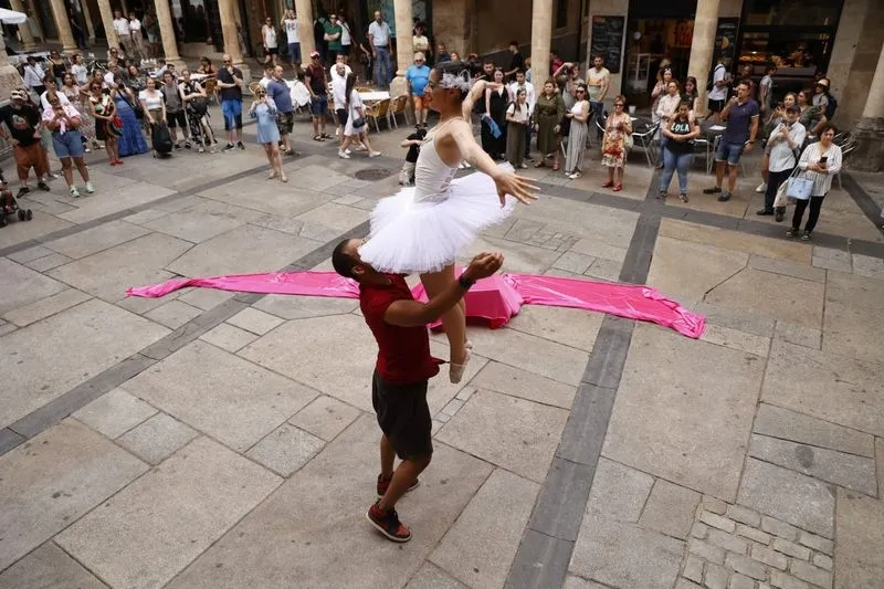 Foto 16 - D&iacute;a del artista salmantino: m&uacute;ltiples actuaciones en el centro de la ciudad