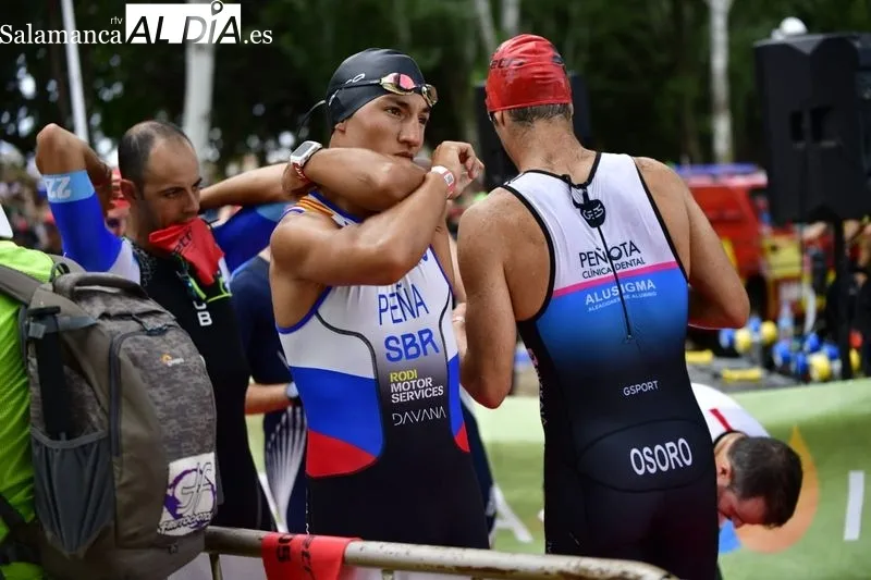 Foto 6 - Marta S&aacute;nchez y Fernando Zorrilla logran dos victorias de oro en el Nacional de Triatl&oacute;n de Salamanca