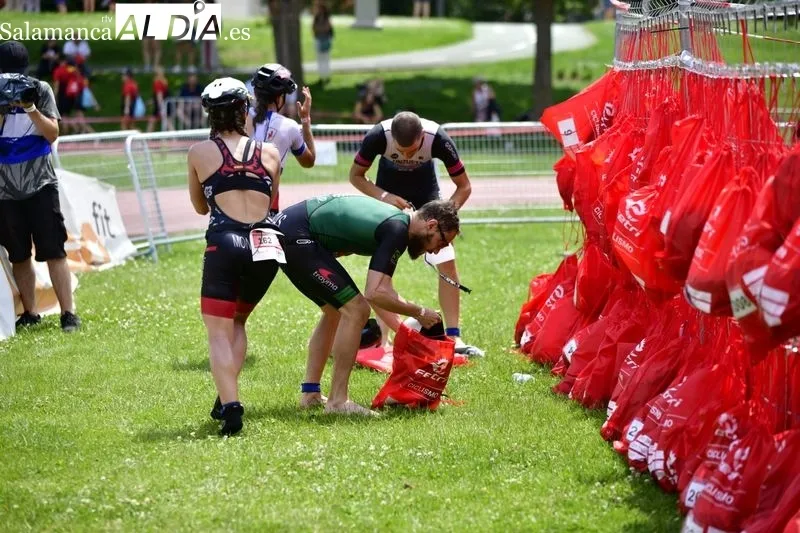 Foto 14 - Marta S&aacute;nchez y Fernando Zorrilla logran dos victorias de oro en el Nacional de Triatl&oacute;n de Salamanca
