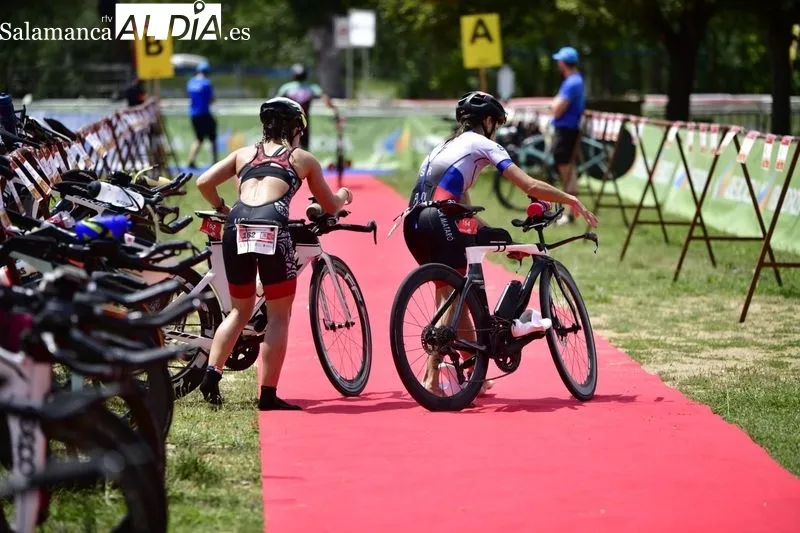 Foto 12 - Marta S&aacute;nchez y Fernando Zorrilla logran dos victorias de oro en el Nacional de Triatl&oacute;n de Salamanca