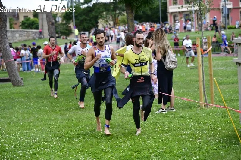 Foto 11 - Marta S&aacute;nchez y Fernando Zorrilla logran dos victorias de oro en el Nacional de Triatl&oacute;n de Salamanca