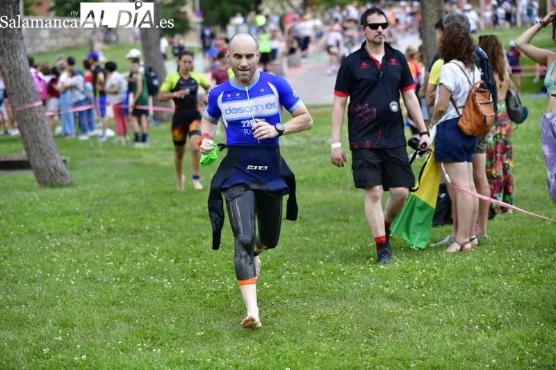 Foto 9 - Marta S&aacute;nchez y Fernando Zorrilla logran dos victorias de oro en el Nacional de Triatl&oacute;n de Salamanca