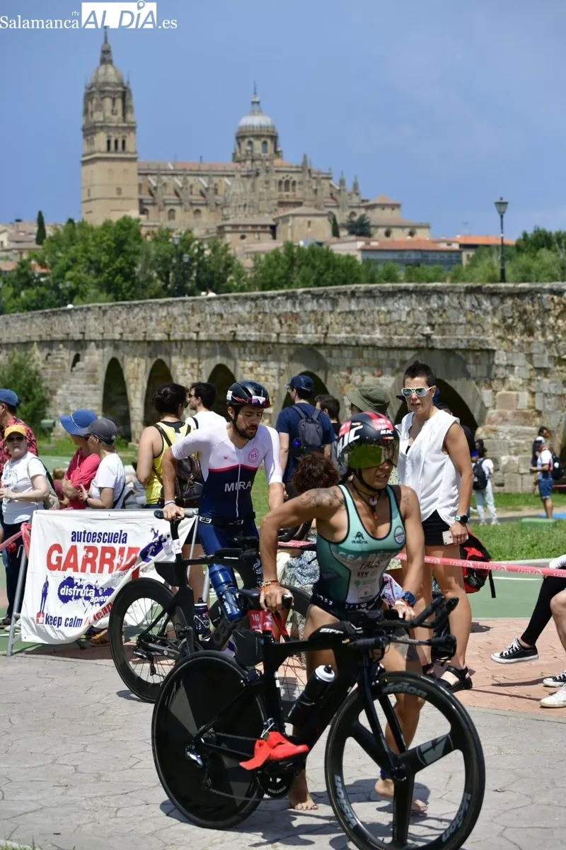 Foto 5 - Marta S&aacute;nchez y Fernando Zorrilla logran dos victorias de oro en el Nacional de Triatl&oacute;n de Salamanca
