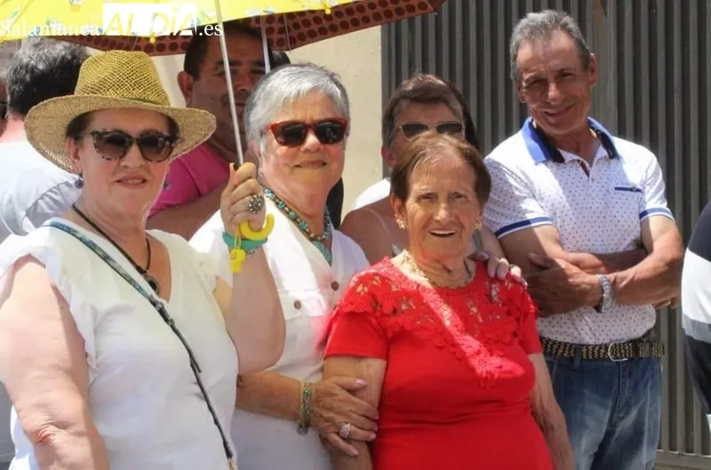 Organizada en tiempo récord, la I Feria Agroalimentaria de Corporario acogía una quincena de expositores  