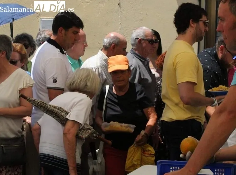 Organizada en tiempo récord, la I Feria Agroalimentaria de Corporario acogía una quincena de expositores  