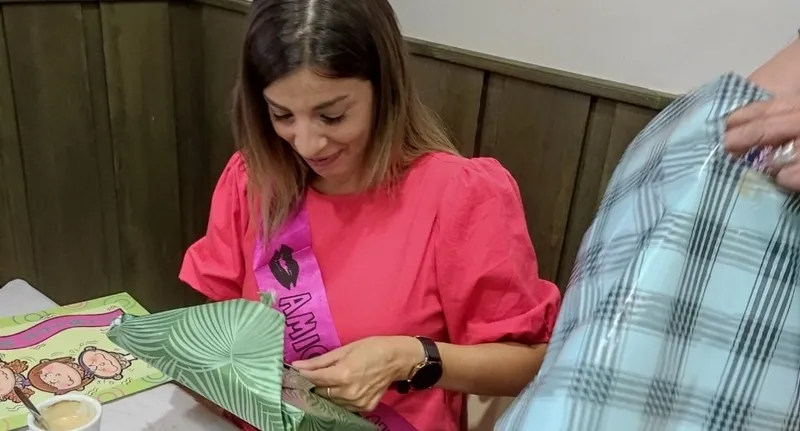 Las mujeres de Peralejos de Abajo celebran el final del programa 'Depende de ti'