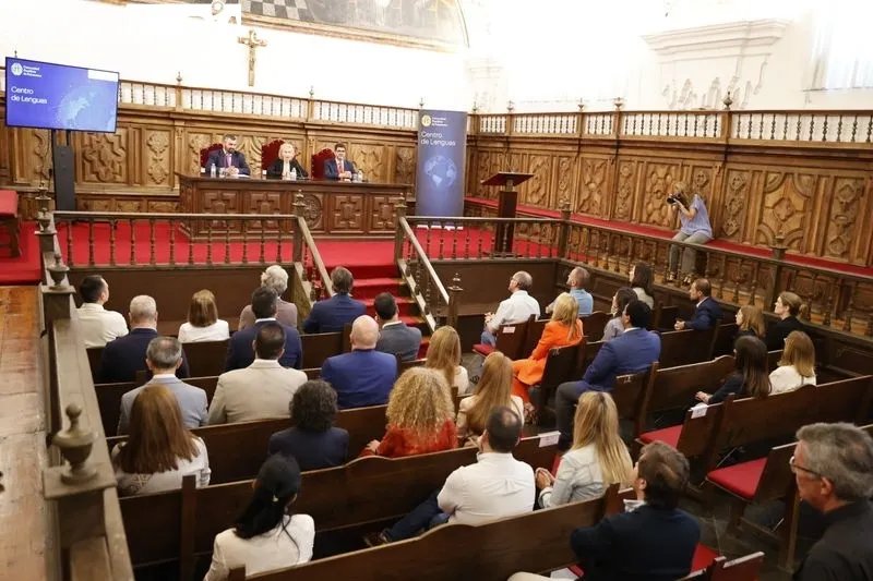 Inauguración del Centro de Lenguas de la Universidad Pontificia de Salamanca (UPSA). Foto de David Sañudo