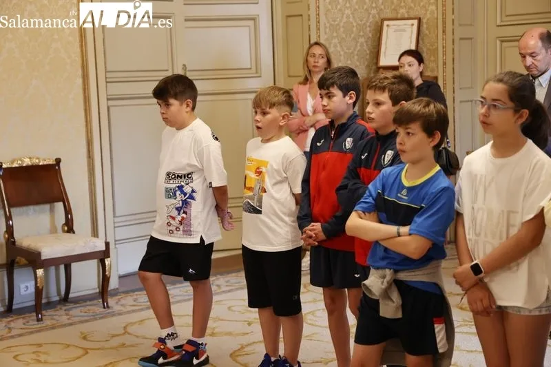 Recepción en el Ayuntamiento de los ganadores del concurso ‘Aula de Patrimonio’ de Salamanca y de Santiago de Compostela. Foto de David Sañudo