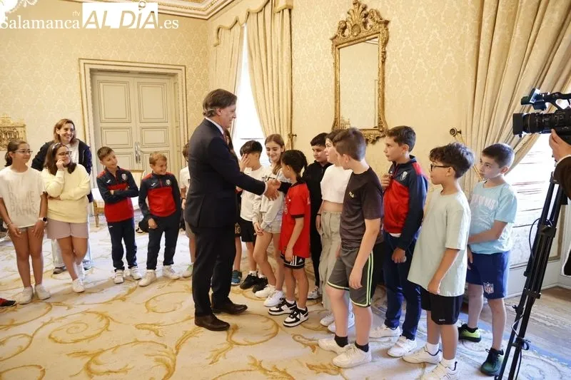 Recepción en el Ayuntamiento de los ganadores del concurso ‘Aula de Patrimonio’ de Salamanca y de Santiago de Compostela. Foto de David Sañudo