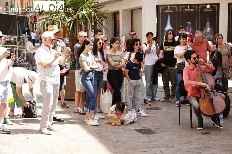 Concierto de estudiantes del COSCYL en la Rúa Mayor. Foto de David Sañudo