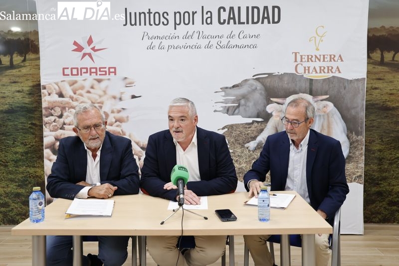 Rueda de prensa tras el acuerdo de Copasa y Ternera Charra. Foto de David Sañudo