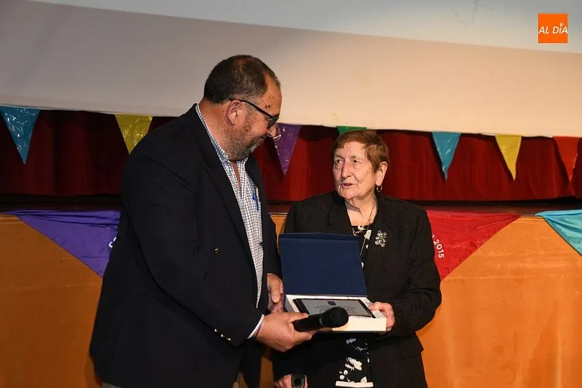 Homenaje a mayores y niños en el Corpus de Sanctis / Fotos: Adrián M.Pastor