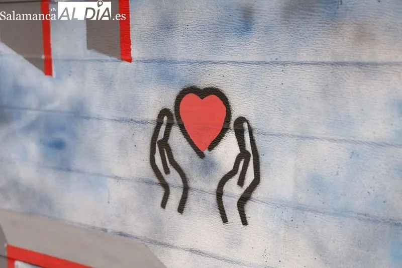 Mural de Cruz Roja Salamanca dedicado a las personas refugiadas. Foto de David Sañudo