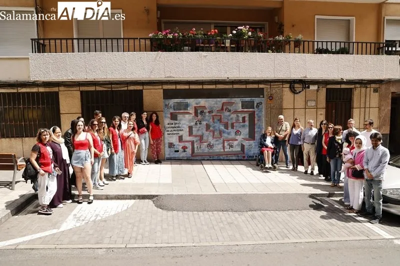 Mural de Cruz Roja Salamanca dedicado a las personas refugiadas. Foto de David Sañudo