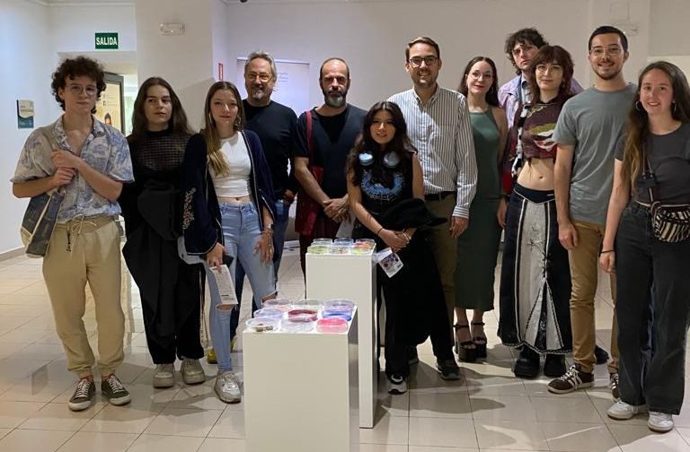 La sala de exposiciones del Espacio Joven (José Jáuregui, 16) acogela exposición colectiva ‘Imagen Artística / Imagen Científica’ 