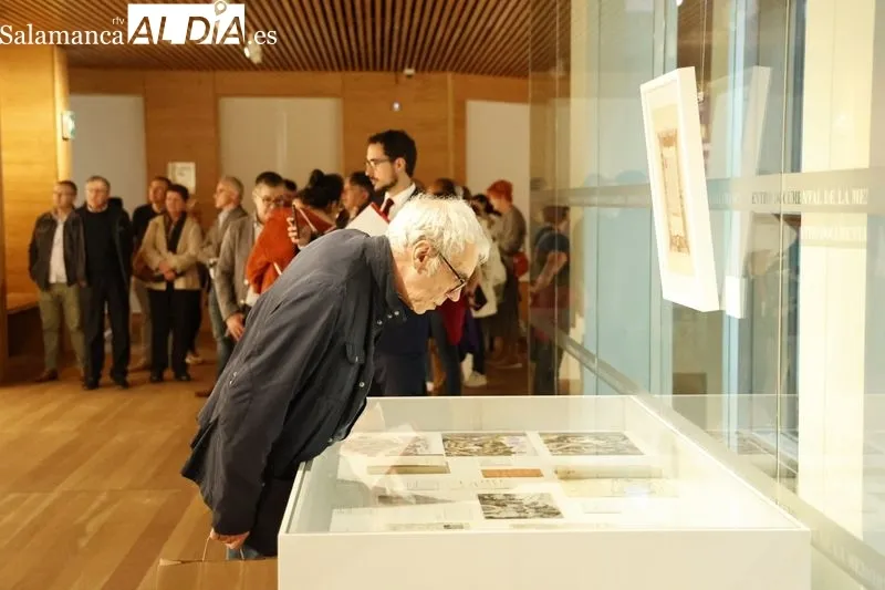 Inauguración en el Centro Documental de Memoria Histórica, ubicado en la plaza de los Bandos, de la exposición temporal ‘Mirada y presencia: obras del exilio republicano español en México’. Foto de David Sañudo