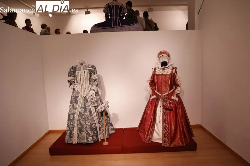 Exposición 'La moda del Siglo de Oro Español' en la Sala Garcigrande de Unicaja en Plaza de los Bandos. Foto de David Sañudo