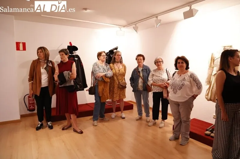 Exposición 'La moda del Siglo de Oro Español' en la Sala Garcigrande de Unicaja en Plaza de los Bandos. Foto de David Sañudo
