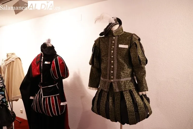 Exposición 'La moda del Siglo de Oro Español' en la Sala Garcigrande de Unicaja en Plaza de los Bandos. Foto de David Sañudo