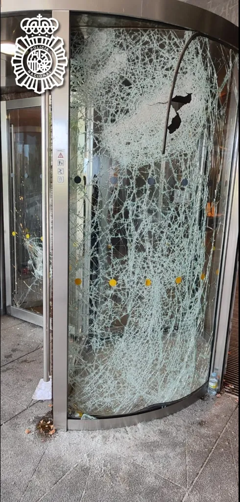 Destrozos en la Delegación de la Junta de Salamanca por estos incidentes del 5 de junio